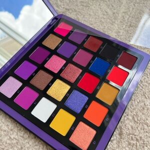 Anastasia Beverly Hills Norvina Collection Eyeshadow Palette - Purple and Gold